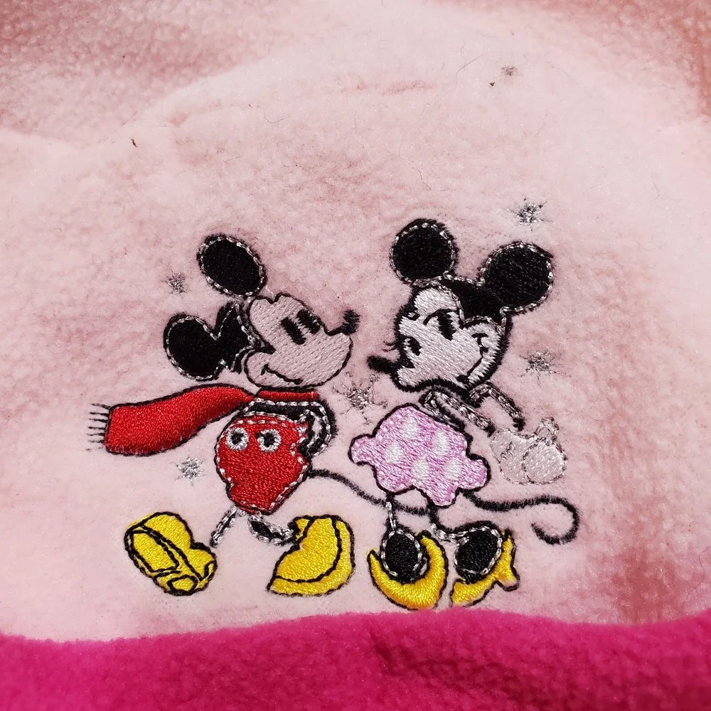Disney *please carefully